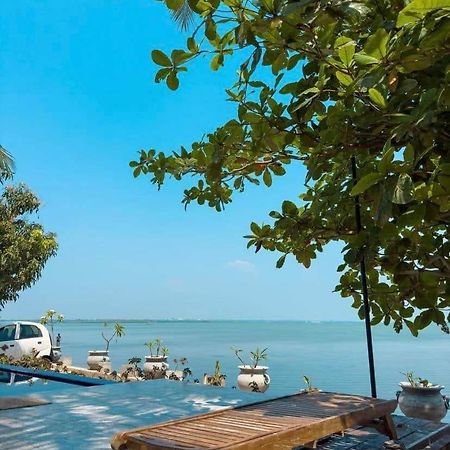 Lagoon Bay Resort Negombo Exterior foto